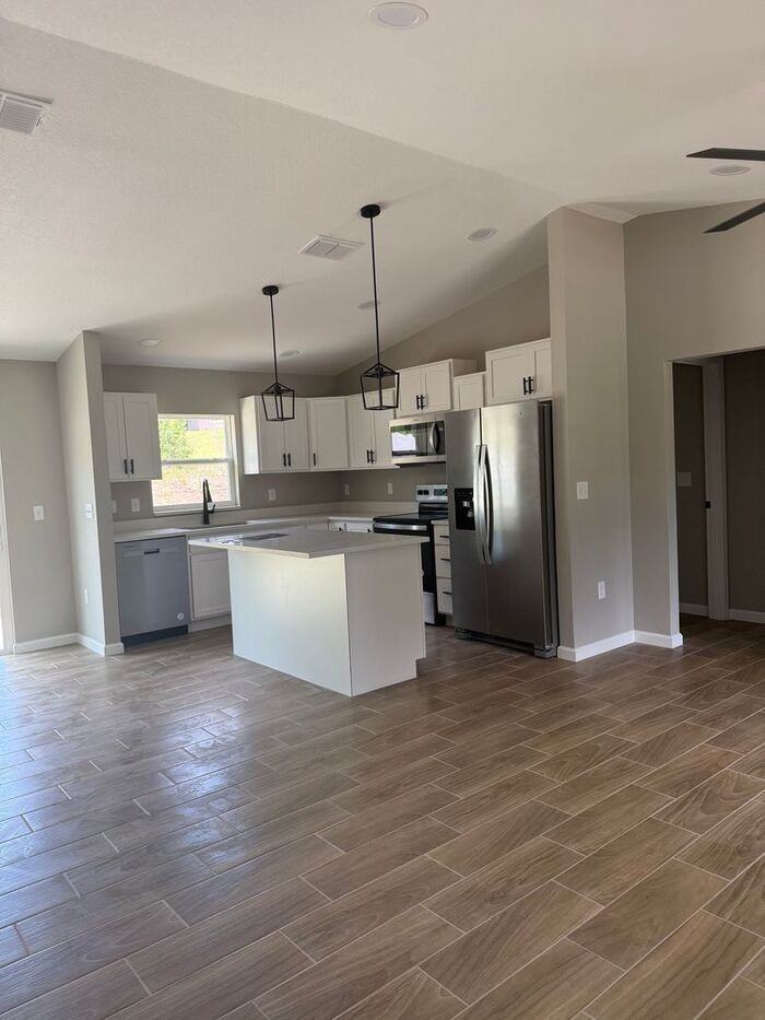277 Oak Lane Cir - Photo 2 of 16