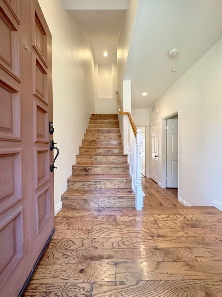 14 Vinca Ct - Photo 4 of 39