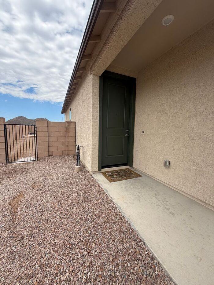 6392 S Torden Way - Photo 2 of 16