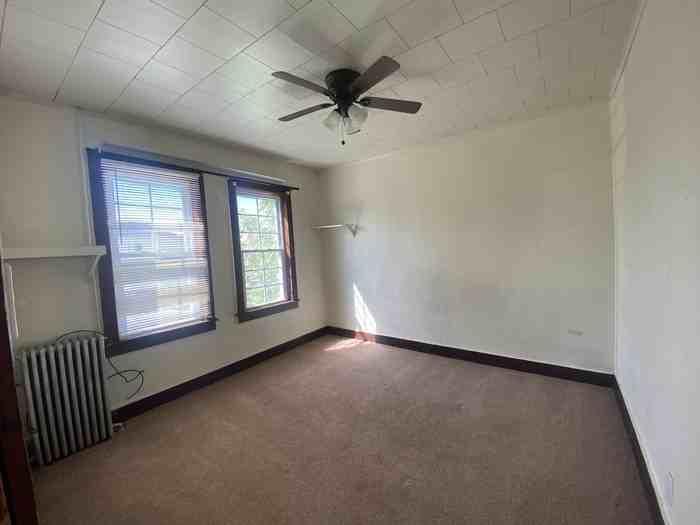 405 Budd St #4 - Photo 4 of 12