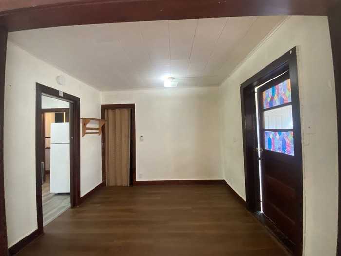 405 Budd St #4 - Photo 5 of 12