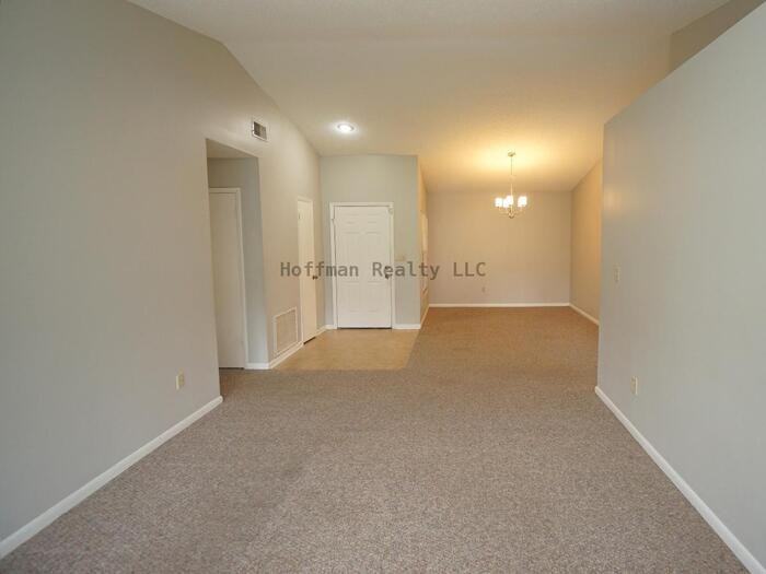 8755 Hampden Dr - Photo 5 of 24