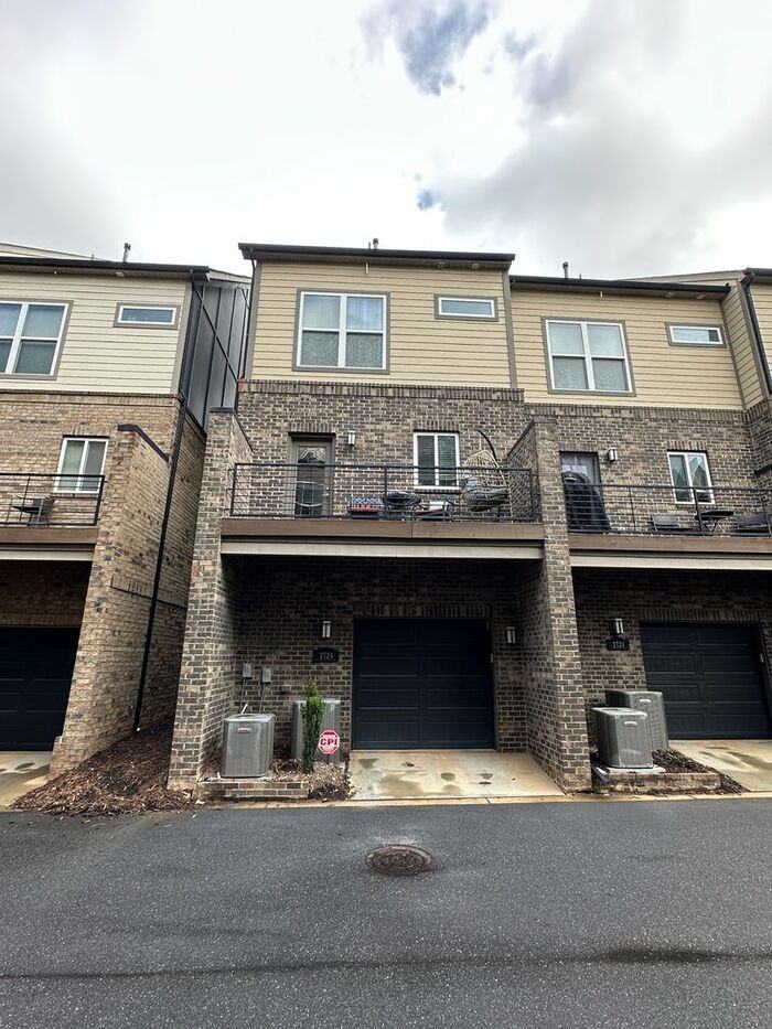 2724 Grand Union Way - Photo 4 of 4