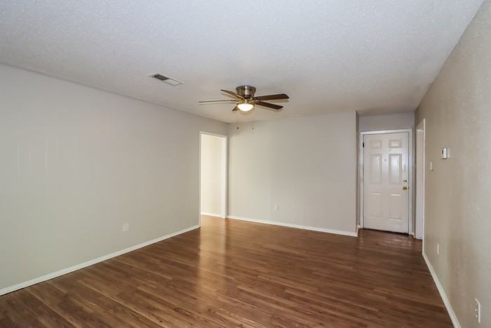 11750 Murr Way - Photo 2 of 17