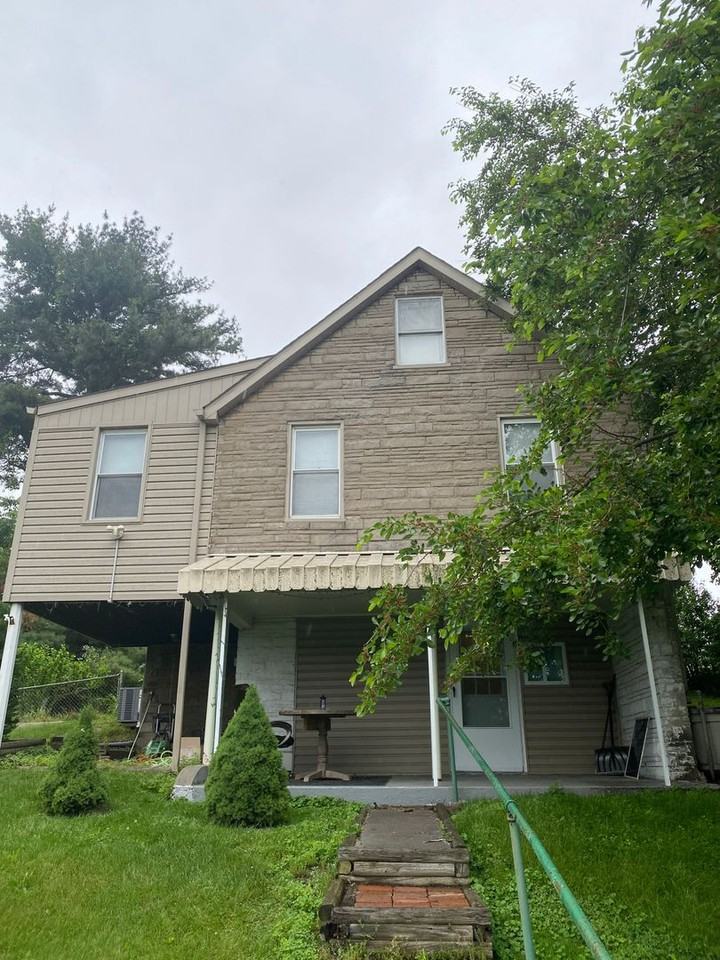7928 1/2 Lloyd Ave - Photo 4 of 4