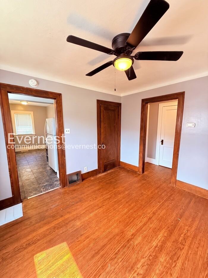 1803 Talbot St - Photo 7 of 25