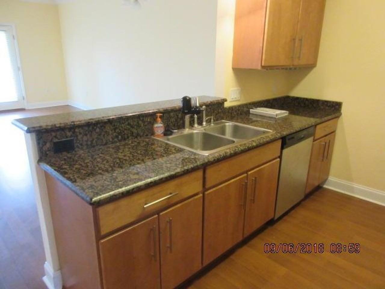 526 Valparaiso Pkwy Apt C - Photo 4 of 18