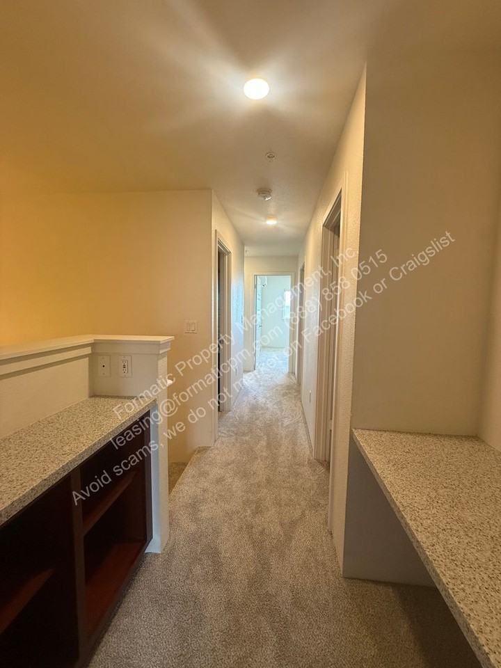 550 Kamaaha Ave - Photo 5 of 20
