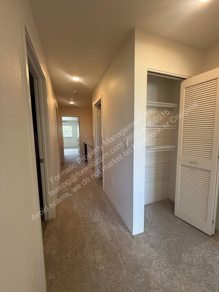 550 Kamaaha Ave - Photo 6 of 20