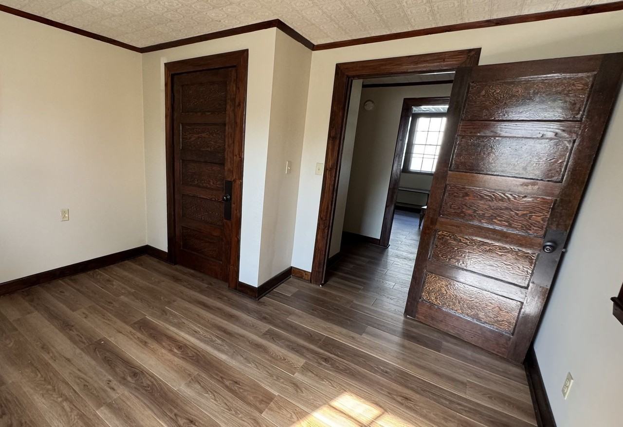 105 North St Apt C - Photo 2 of 6