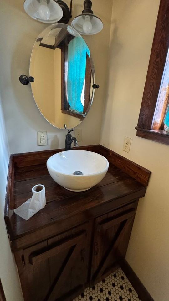 105 North St Apt C - Photo 4 of 6