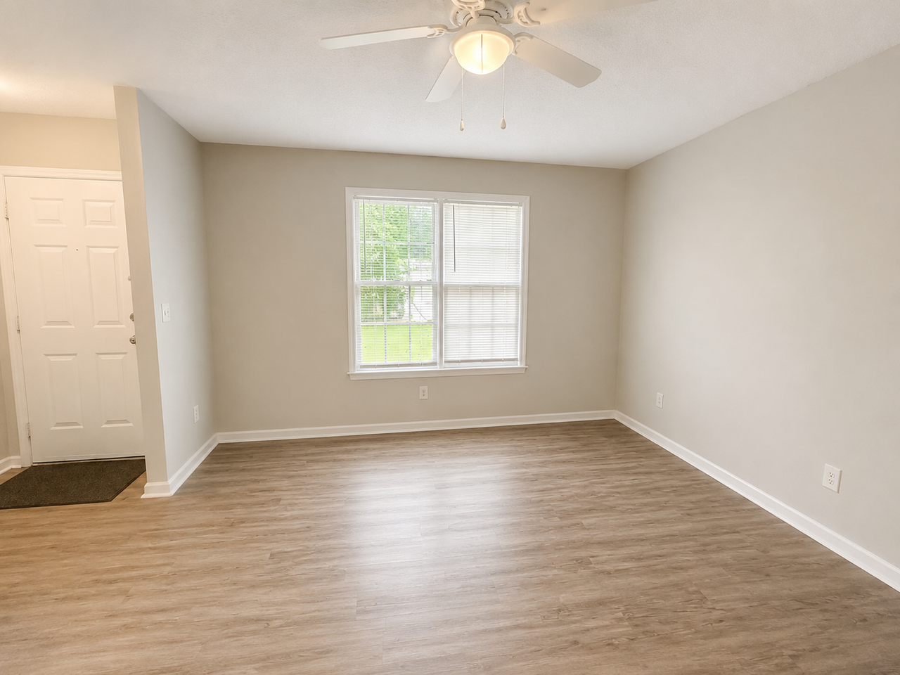 113 Manorwood Ct Apt C - Photo 3 of 23