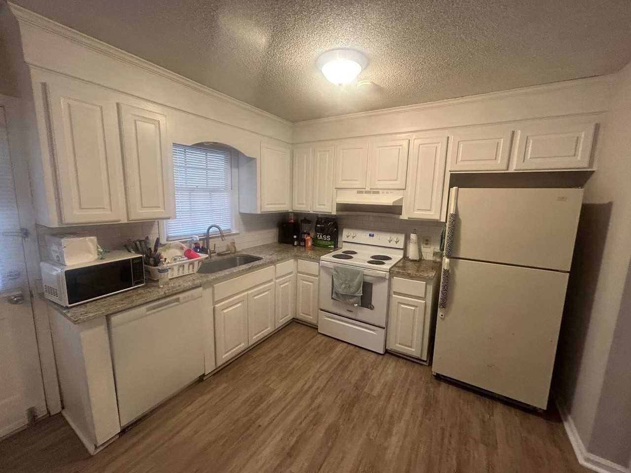 113 Manorwood Ct Apt C - Photo 5 of 23