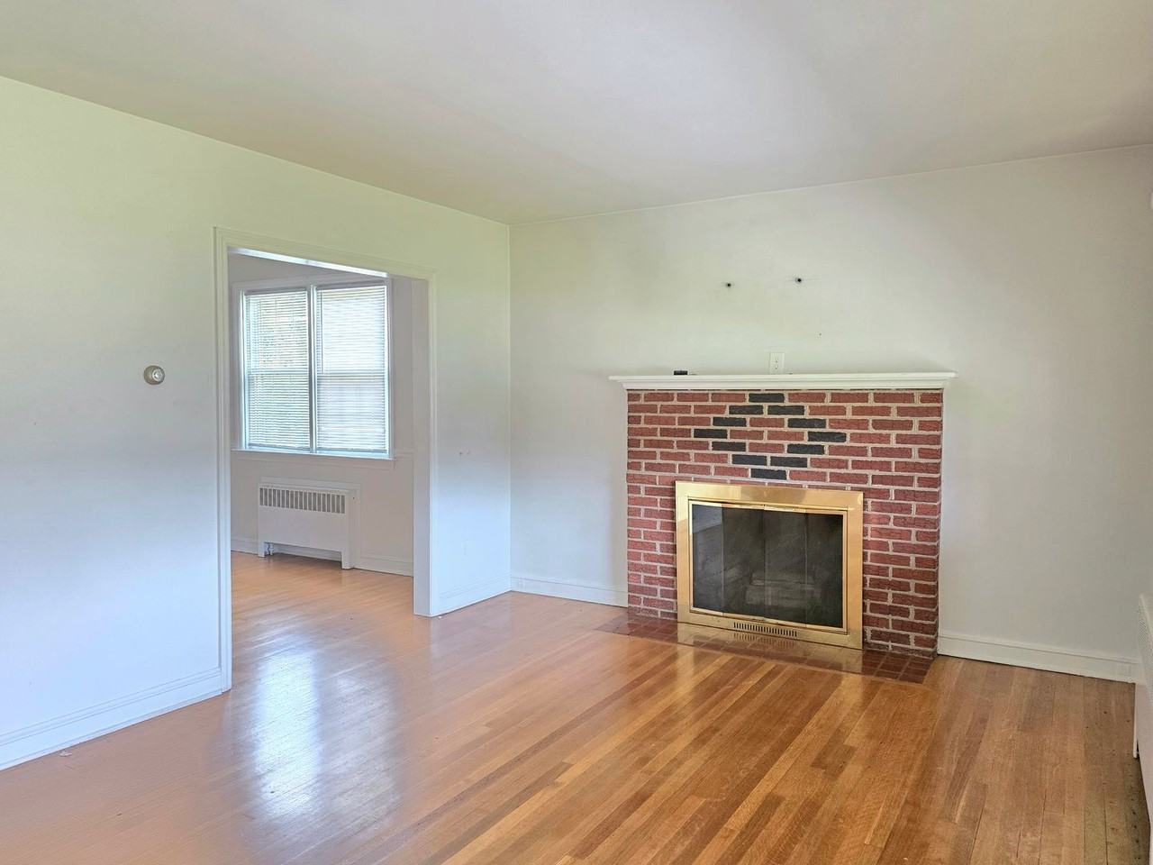 5 Imperial Dr - Photo 3 of 13