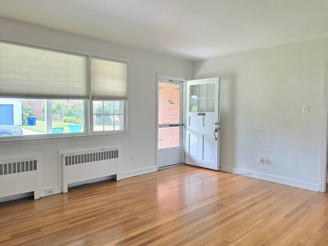 5 Imperial Dr - Photo 4 of 13