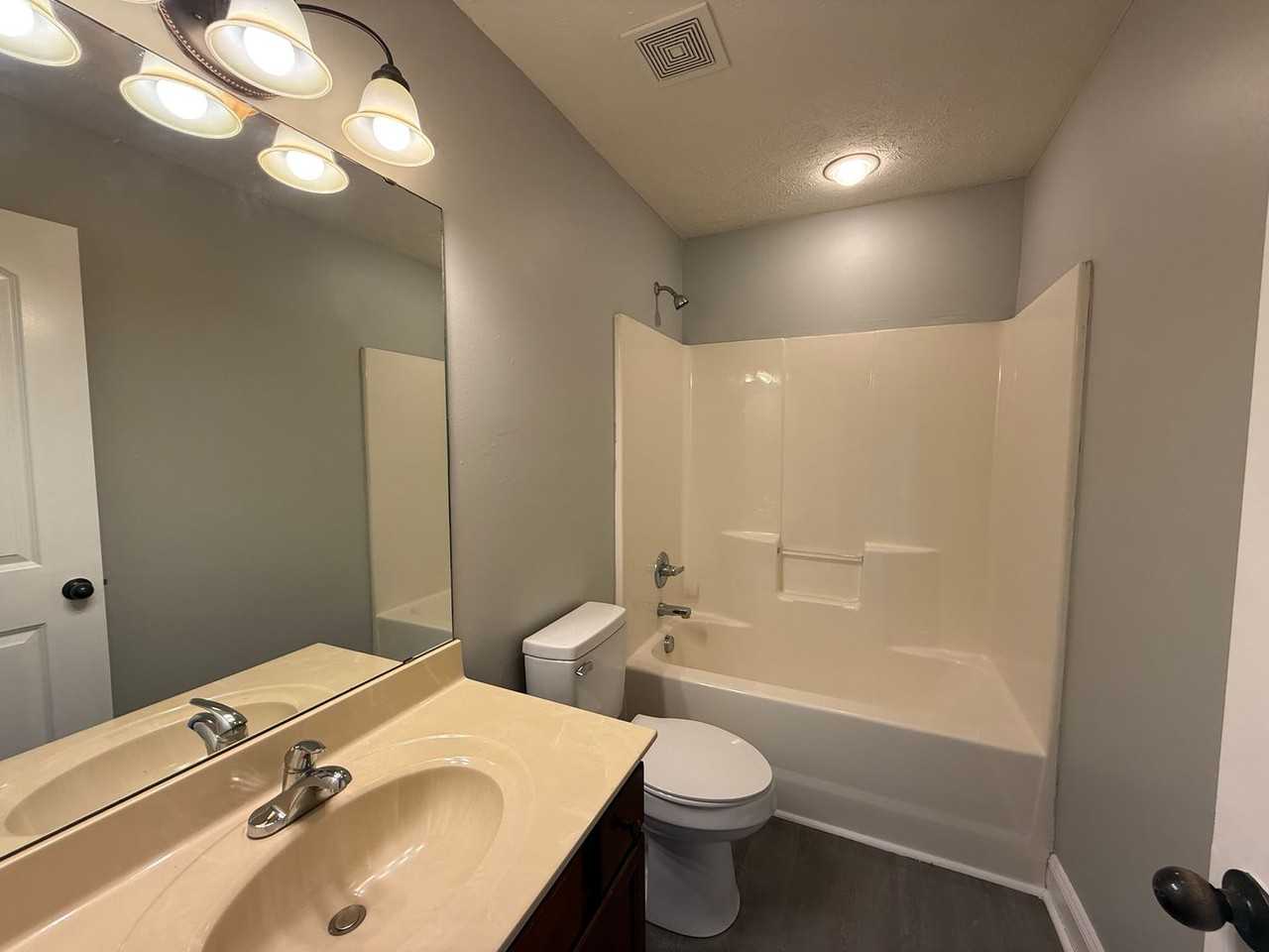 474 Hilton Way - Photo 7 of 13
