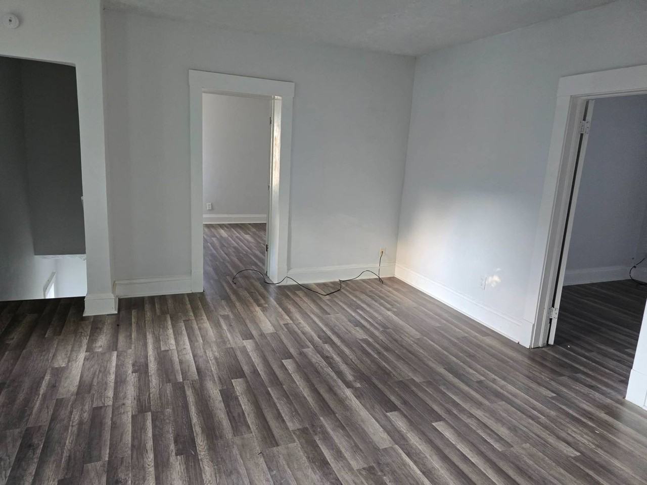 8323 Medina Ave - Photo 3 of 24