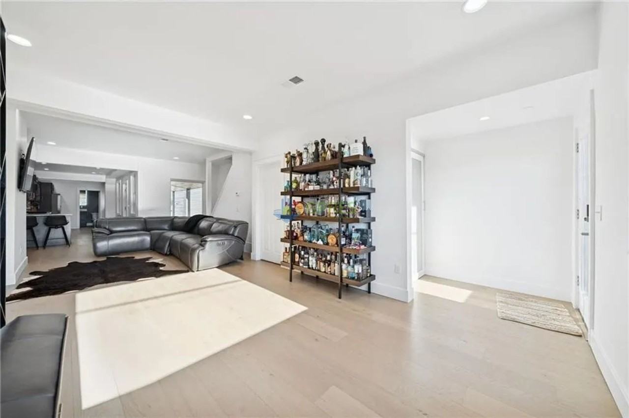 1308 Goettman St - Photo 6 of 22