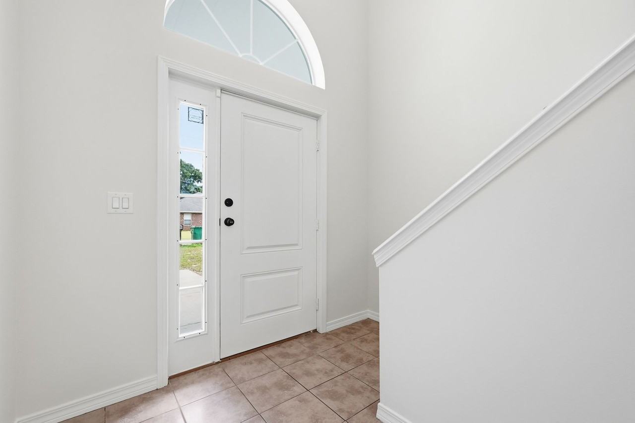 403B Yancey St - Photo 3 of 50