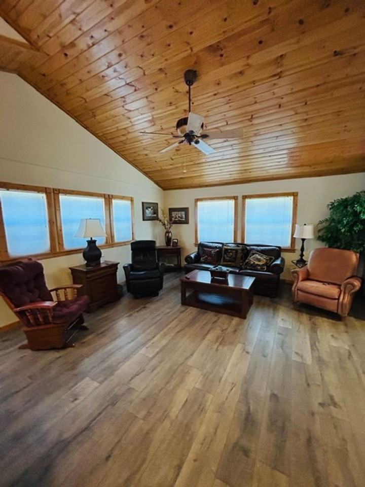 40 Saturn Dr - Photo 6 of 15