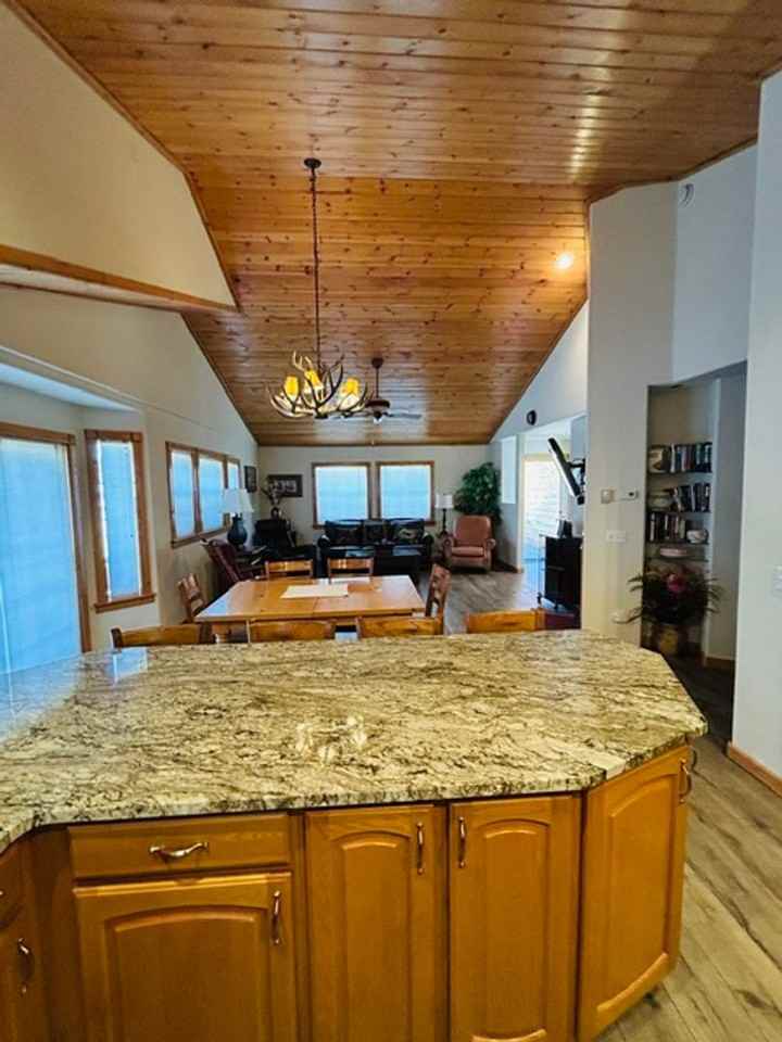 40 Saturn Dr - Photo 7 of 15