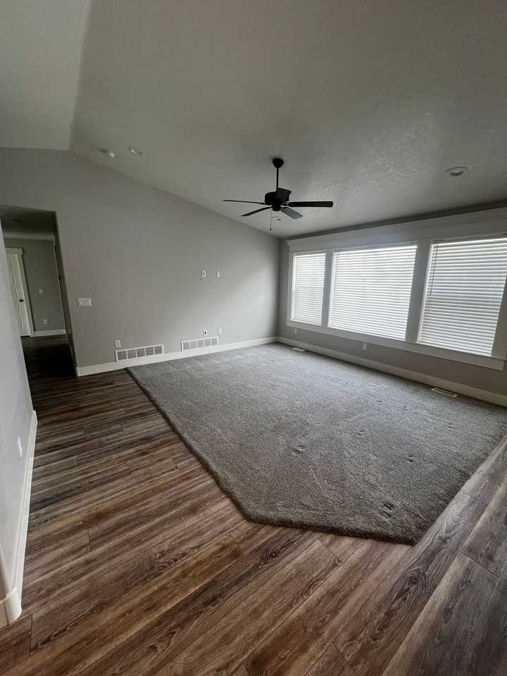 5034 Jake Ave - Photo 3 of 19