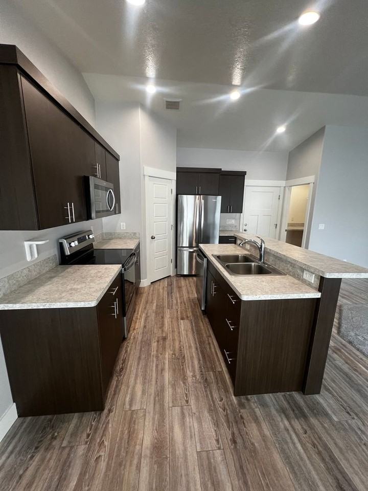 5034 Jake Ave - Photo 4 of 19