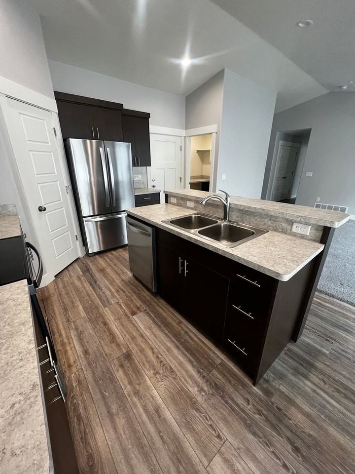5034 Jake Ave - Photo 5 of 19