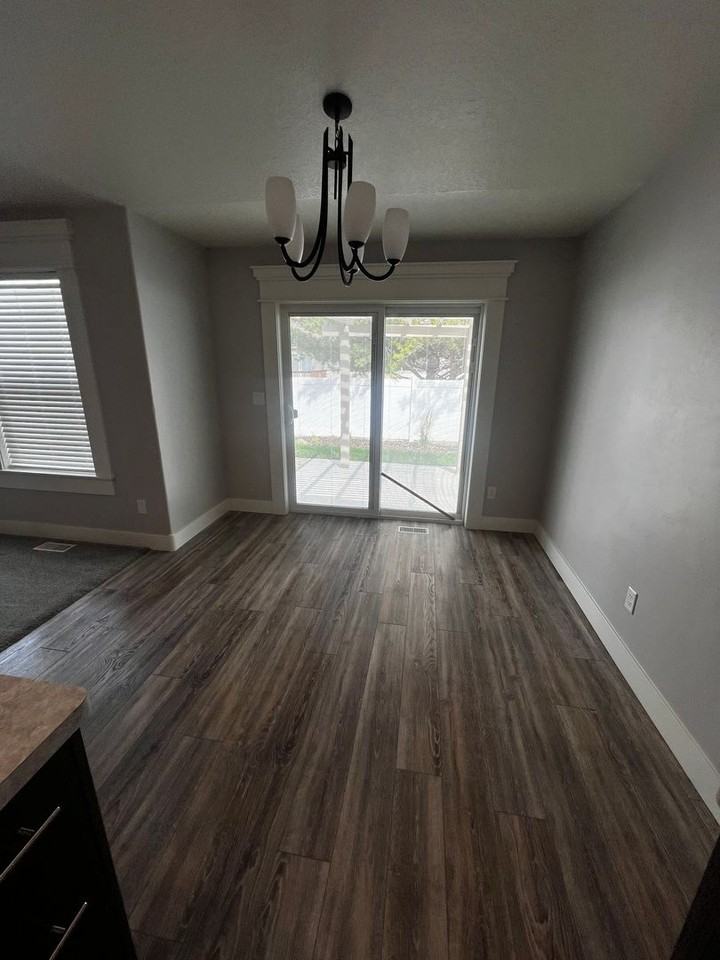 5034 Jake Ave - Photo 6 of 19