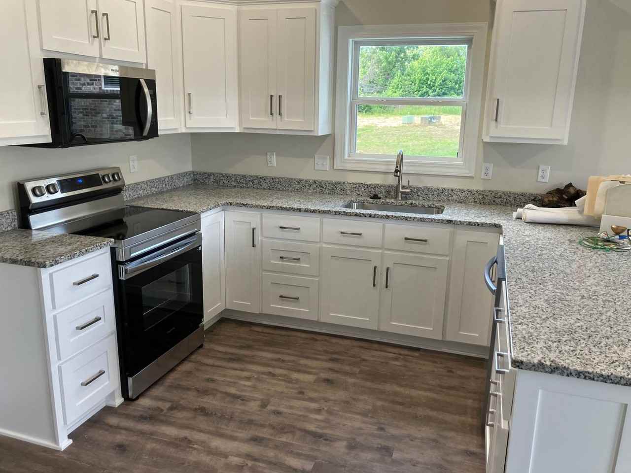 183 Willowbrook Dr - Photo 4 of 13