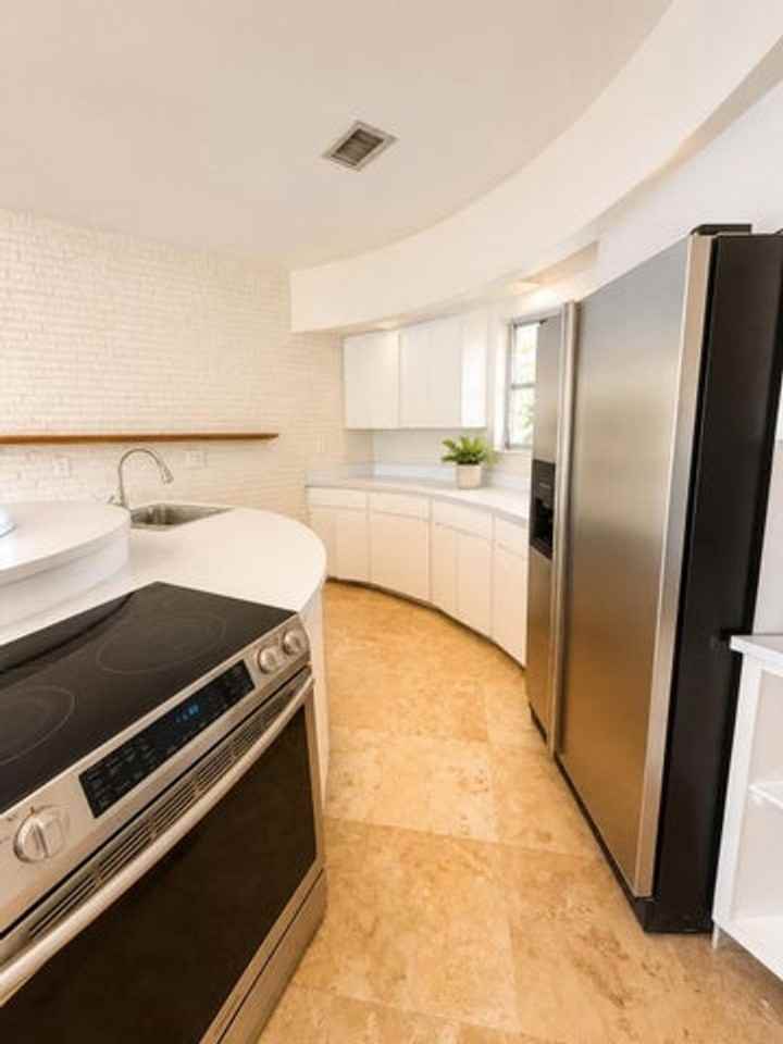 461 Sw 54th Ave - Photo 2 of 19