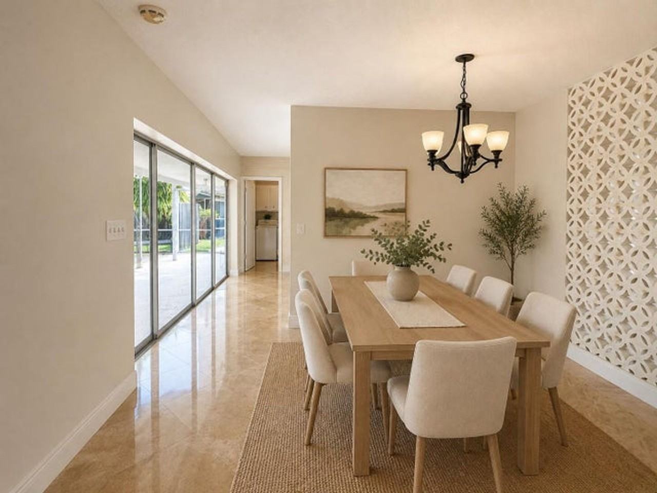 461 Sw 54th Ave - Photo 4 of 19
