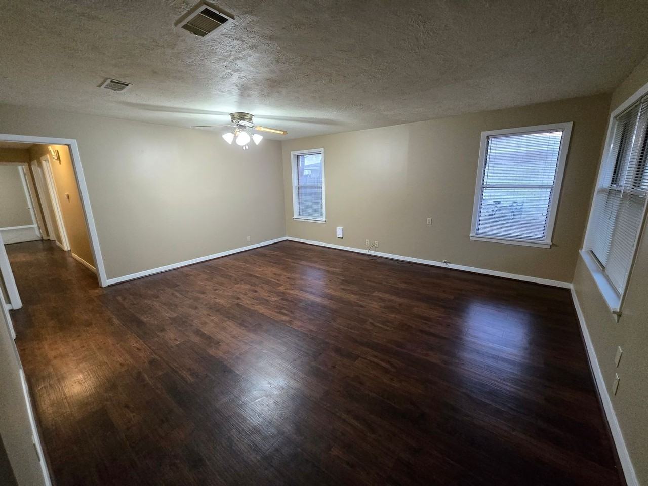 107 Helena St - Photo 6 of 22