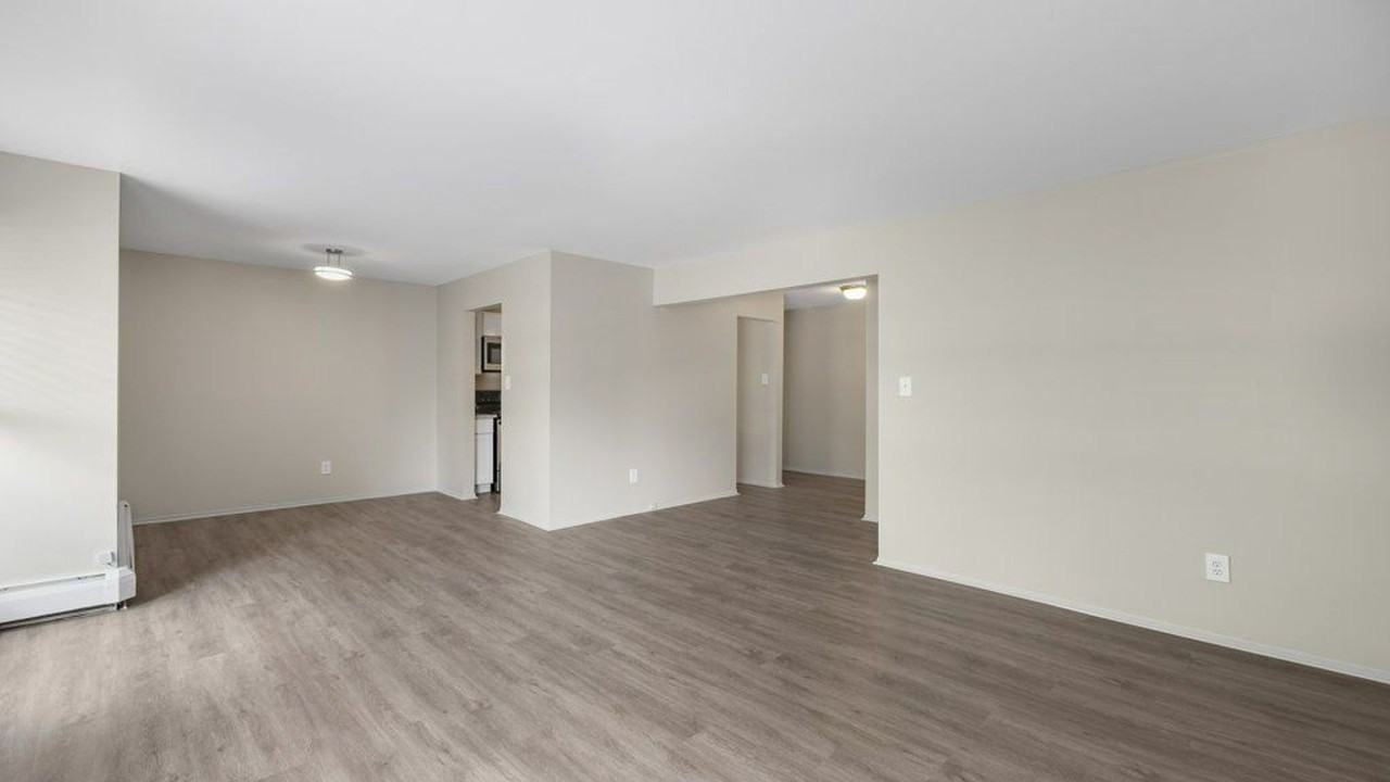 Harvard House Apartments - Photo 4 of 27