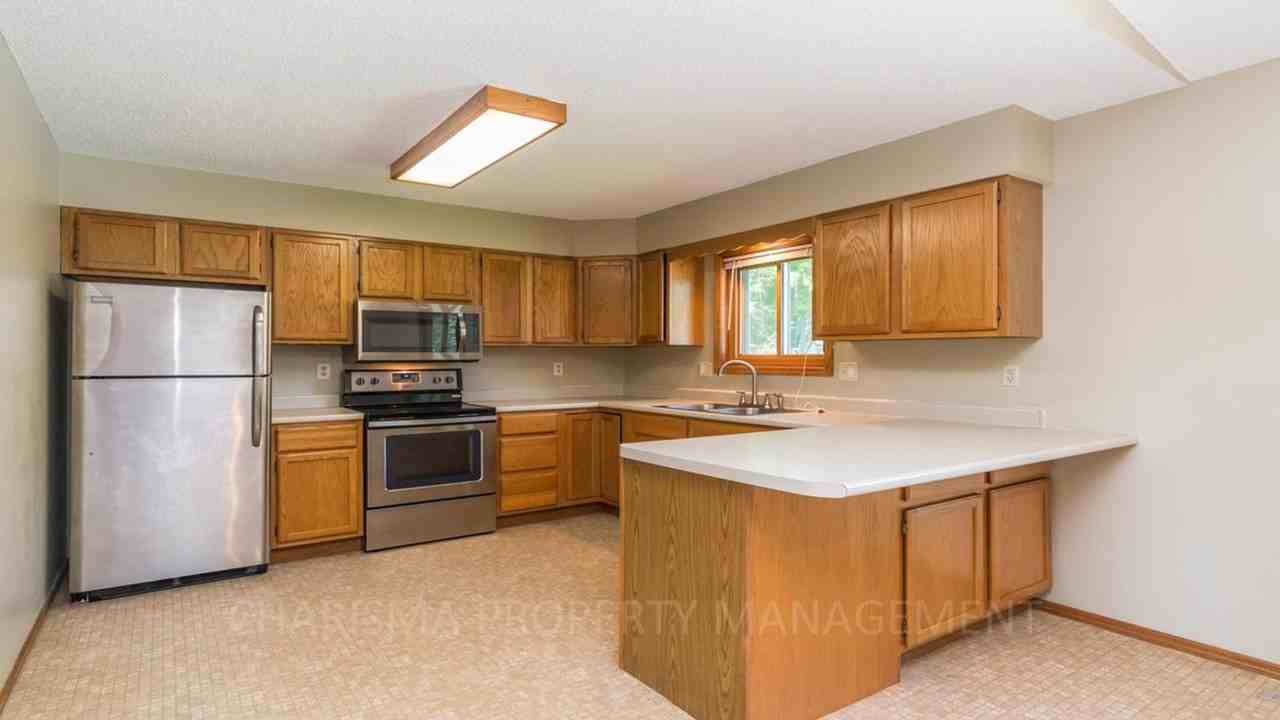 4608 E Blazewood Dr - Photo 7 of 31