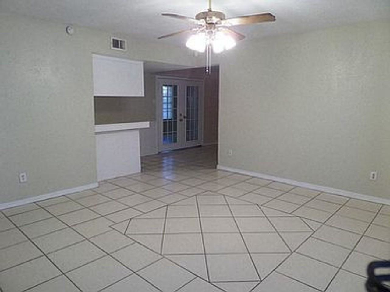 3931 Rosebud Dr - Photo 2 of 3