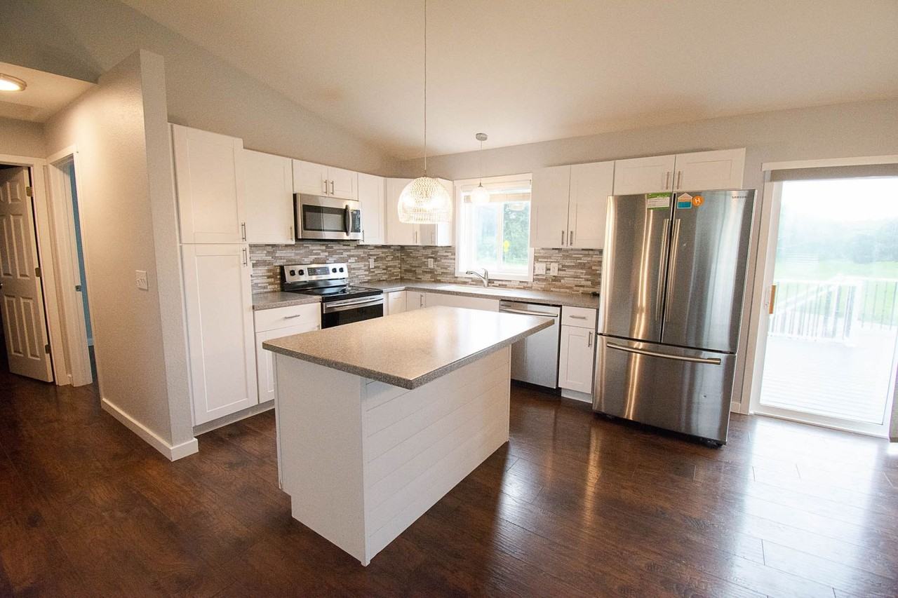 4271 Trumpeter Dr Se - Photo 2 of 28