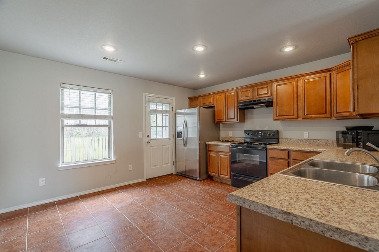 3103 Sw Greensprings Rd - Photo 6 of 13
