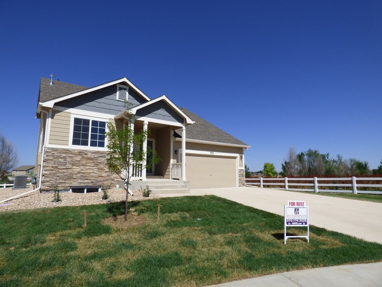 753 Lakebrook Ct - Photo 2 of 20