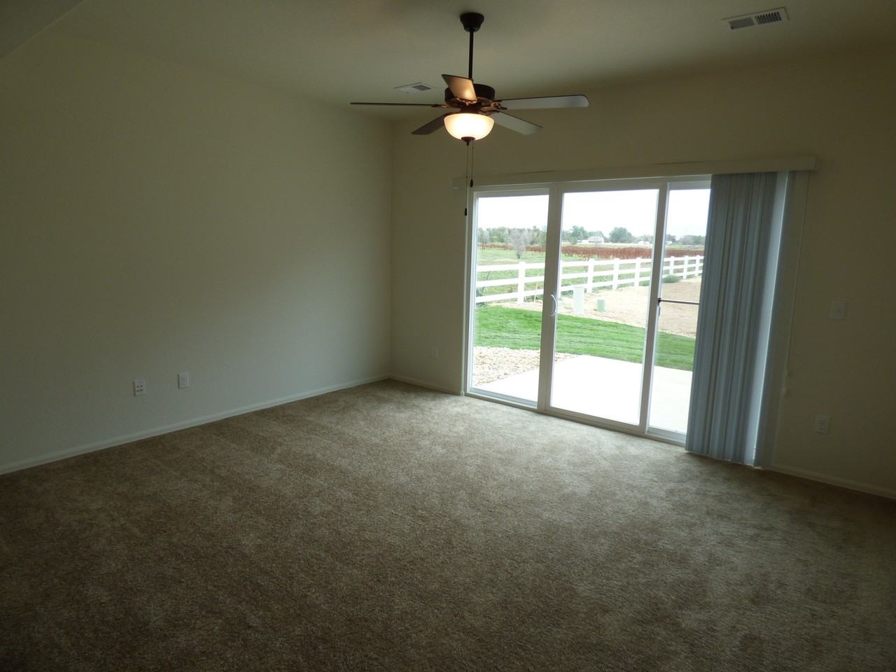 753 Lakebrook Ct - Photo 5 of 20