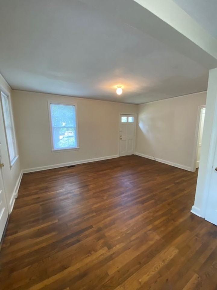 174 S Marion St - Photo 2 of 11