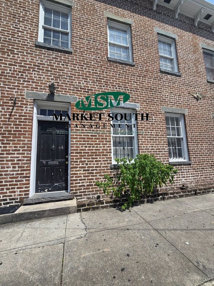 136 Jefferson St - Photo 5 of 21