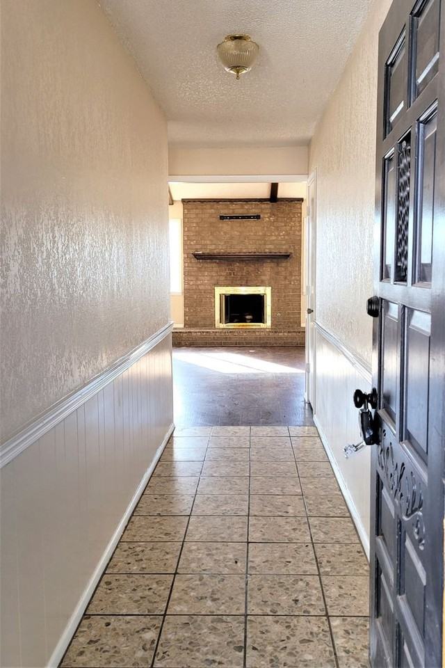 5523 3rd St - Photo 4 of 23