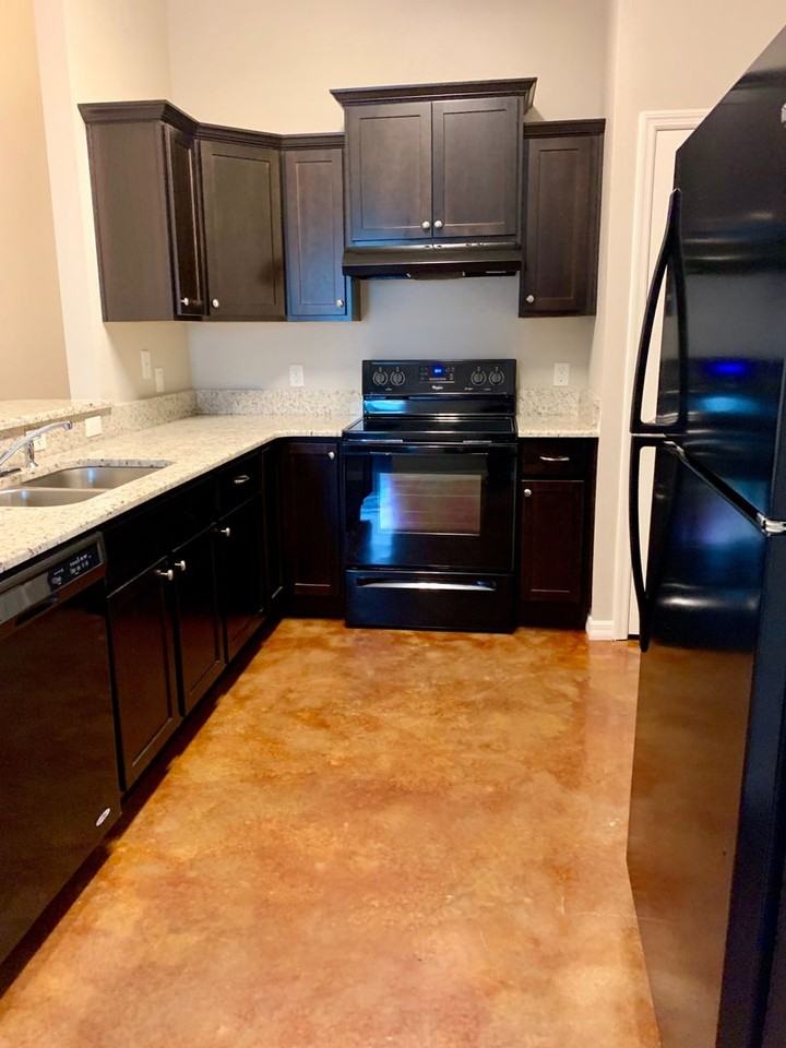 700 Dakota Ave - Photo 4 of 11