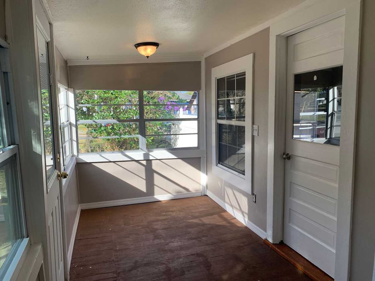 1012 8th St - Photo 5 of 21