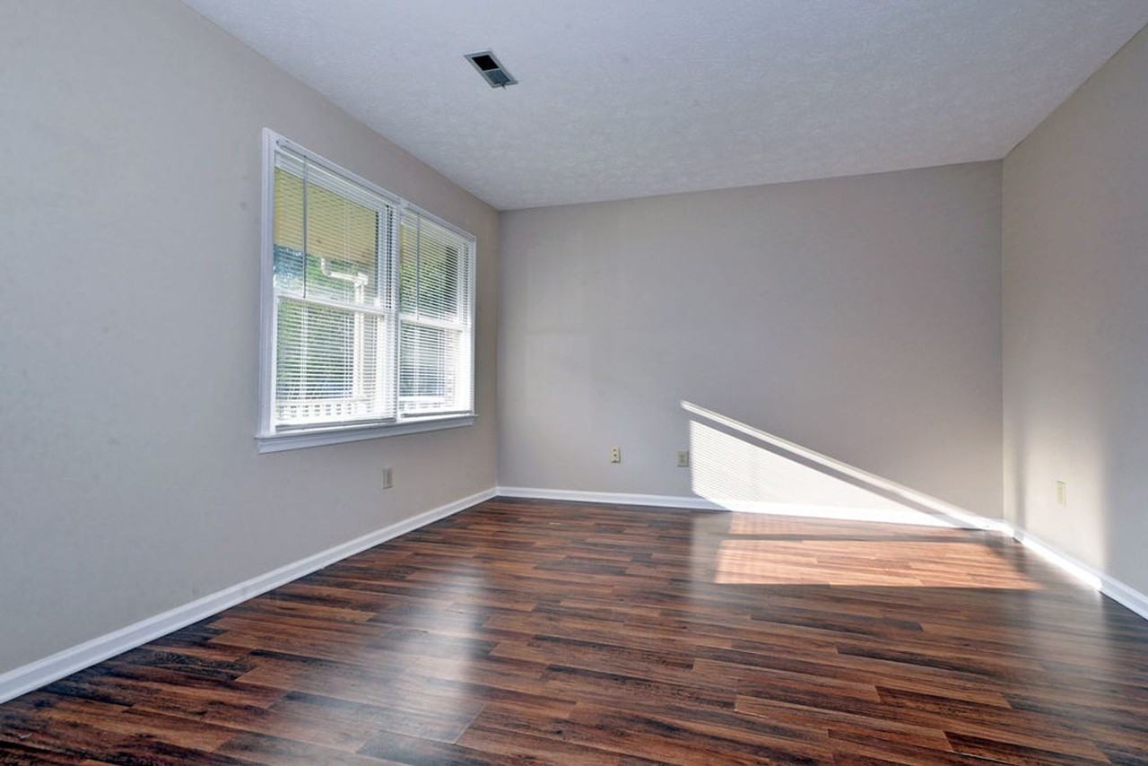 16 Natalie Dr - Photo 6 of 35