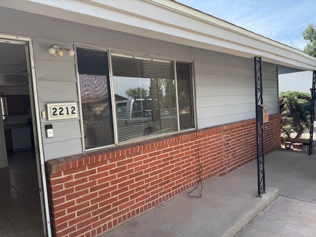 2212 Oregon Ave - Photo 2 of 7