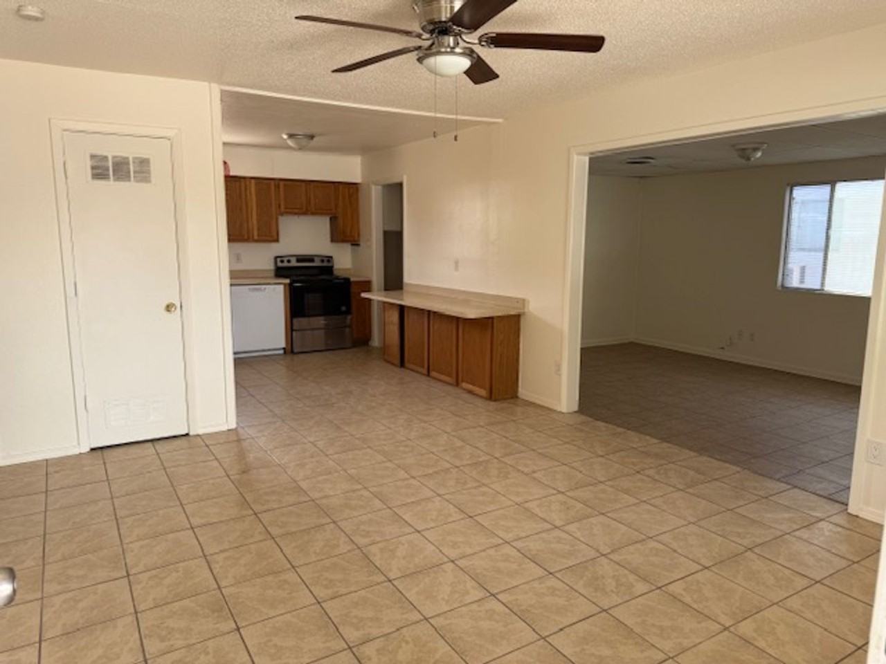 2212 Oregon Ave - Photo 3 of 7
