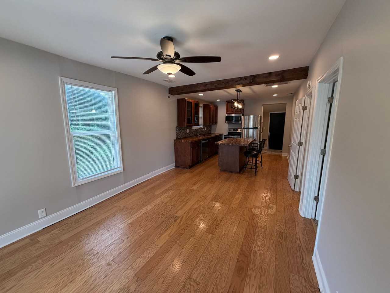 206 Olive St - Photo 2 of 15