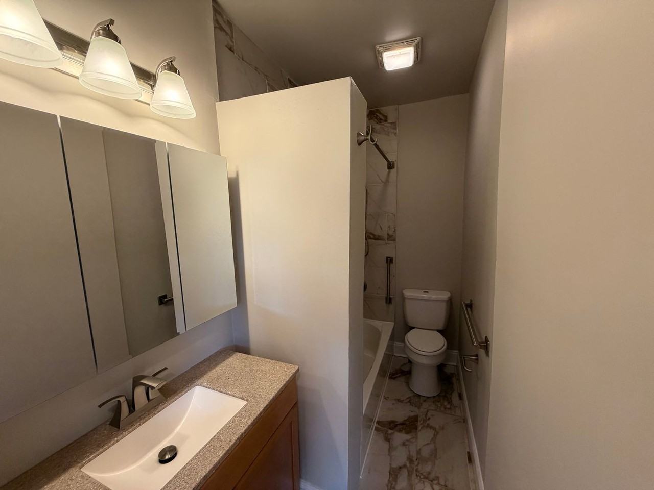 206 Olive St - Photo 5 of 15